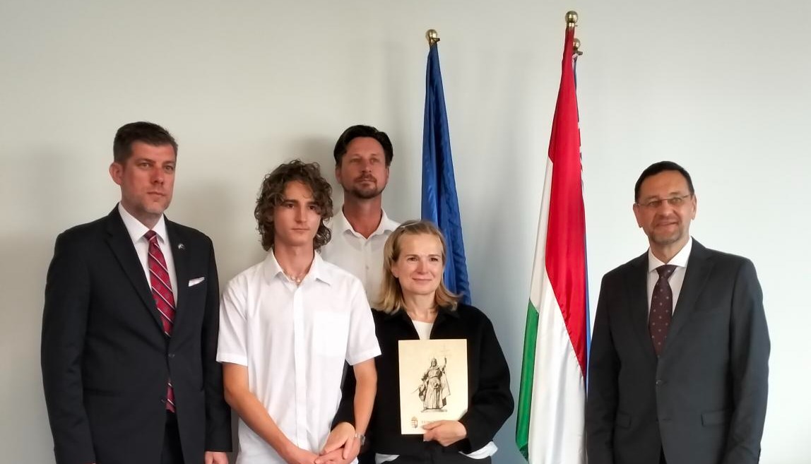 Hungarian citizenship ceremony 
